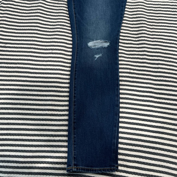 Old Navy Jeans- Mid Rise - Picture 2 of 6